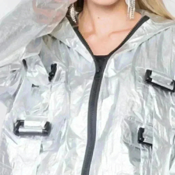 Stay on Trend! Silver is all over the streets! Silver Metallic Jacket - Picture 6 of 8